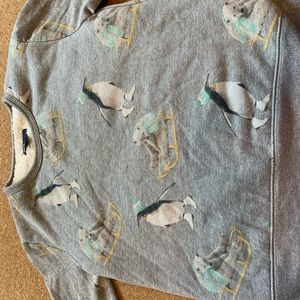 Penguin sweatshirt / sweater